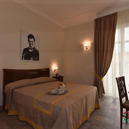 나폴리 Dimora Conte Di Ruvo B&B 외부 사진